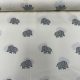 100% katoen,  grijze olifantjes op écru kleurige ondergrond